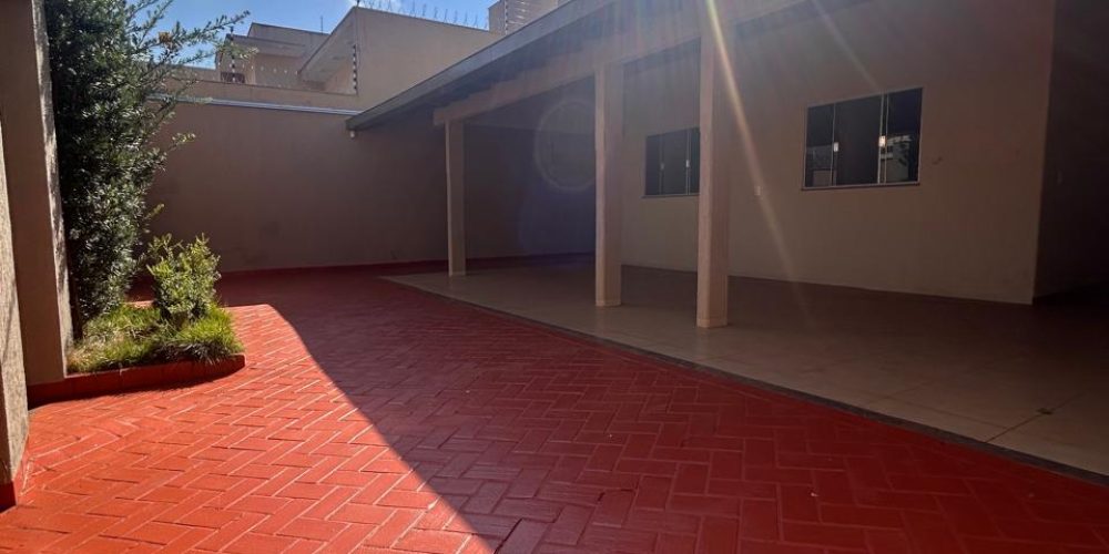 Frente e Garagem