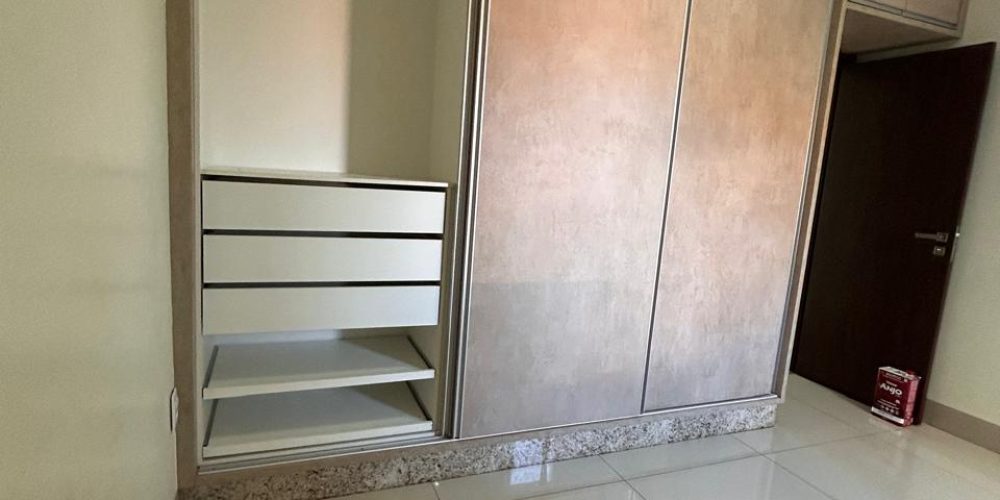 Detalhe armário na Suíte